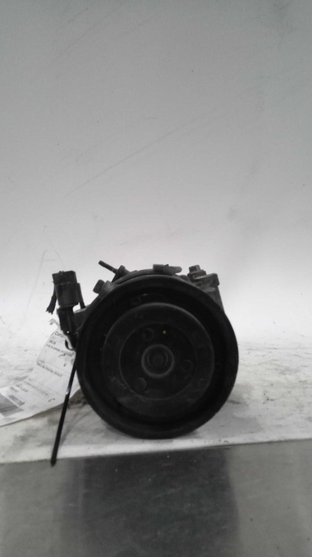 2015 KIA SORENTO A/C Compressor OEM 114k Miles Silver 977011U500 P937U500