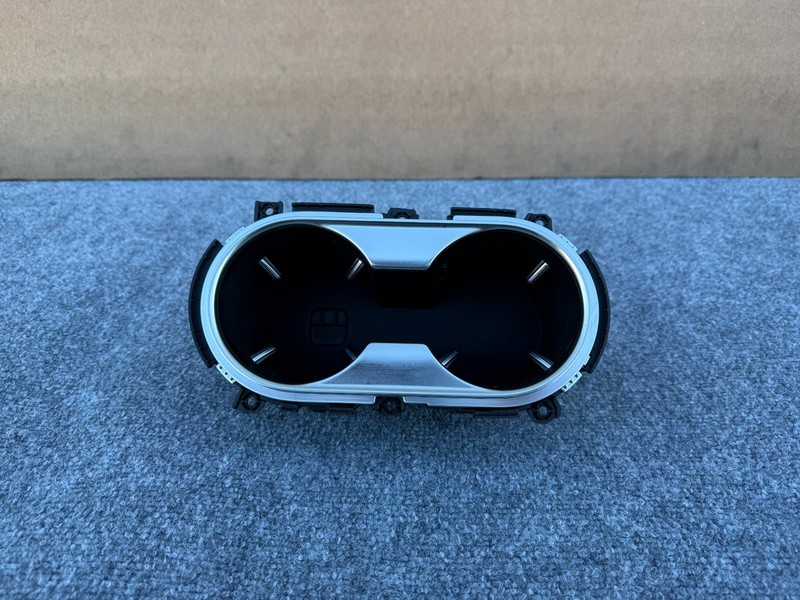 GENESIS GV70 2022-2026 OEM CENTER CONSOLE DUAL CUPHOLDER CUP HOLDER ASSEMBLY