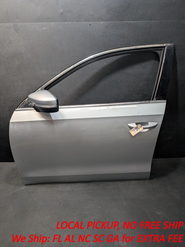 Front Left Door Assy 2015 Volkswagen Passat 561831055G 2014 2016