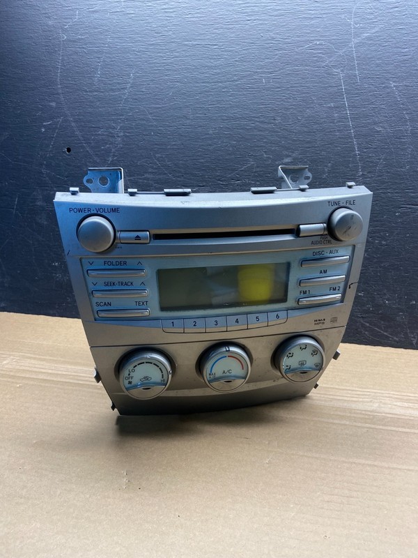 2007 to 2009 Toyota Camry Radio CD Player Climate Control Bezel OEM AE4558 DG
