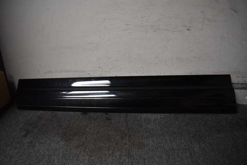 2015-2017 PORSCHE CAYENNE TURBO DOOR MOLDING LEFT FRONT FACTORY OEM