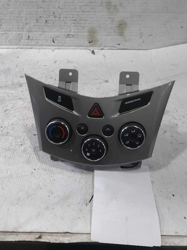 2016 Chevrolet Trax A/C Selector Switch OEM Silver 71K Miles NJ25-20407-499043