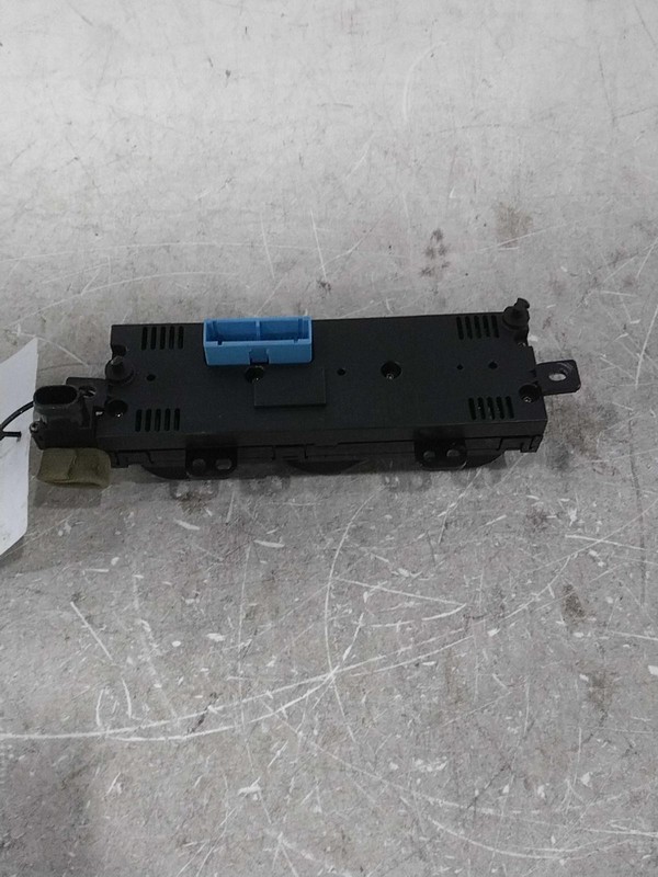 2004 Suzuki Vitara A/C Selector Switch OEM 9561054J125PK 82K Miles