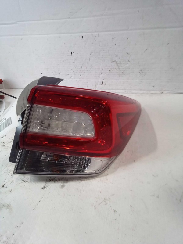 2018 Subaru XV Crosstrek Right Tail Light Assembly White OEM Used 635320