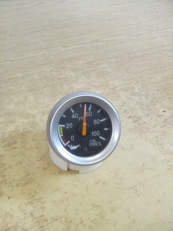 Peterbilt Q43-6013-030E Oil Pressure Gauge