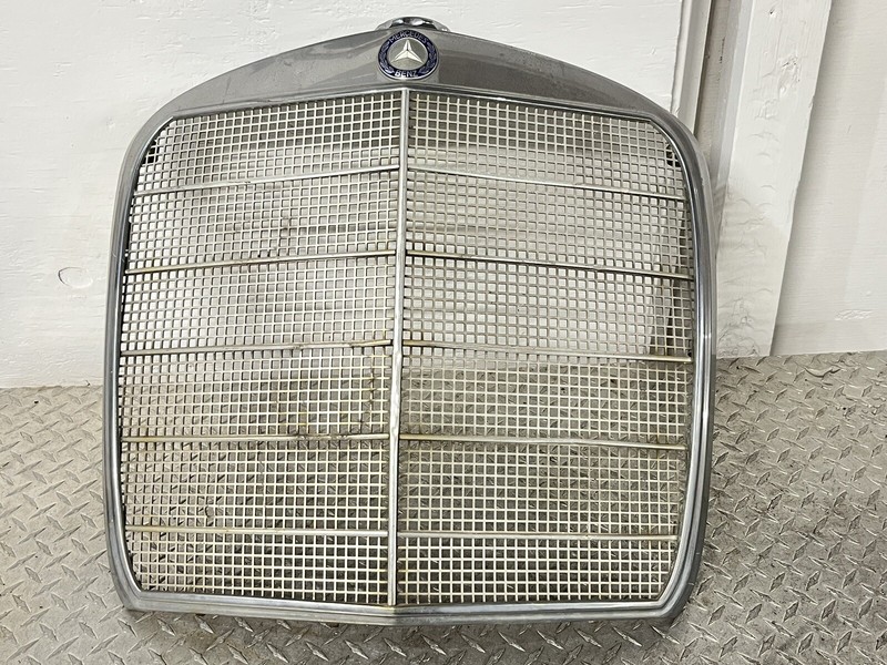 1966 Mercedes Benz W110 200 Front Hood Radiator Grill W 110 Classic Vintage