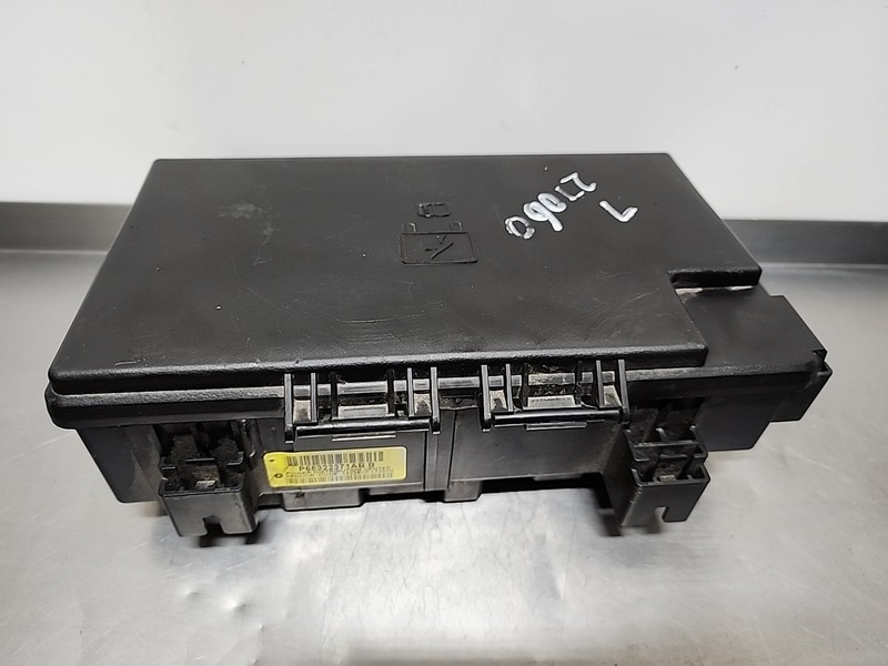 15 - 2021 Ram 1500Power Distribution Center Fuse Box 68322371AB AT
