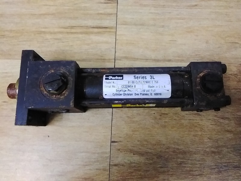 Parker Series 3L Hydraulic Cylinder 01.00 CJ3LLT29MC 2.750