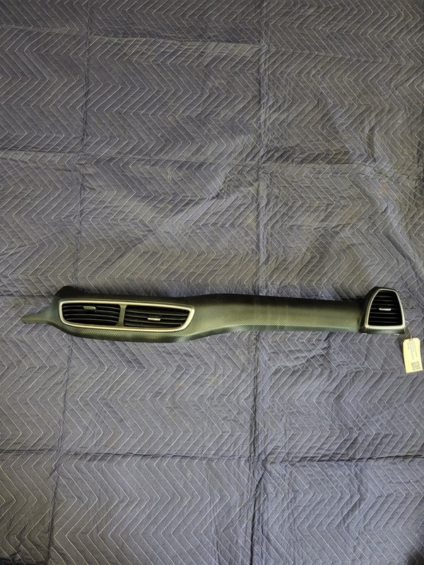 Used Oem Hyundai Dash Center Right A/C Air Vent Trim Panel for 2019-2021 Tucson