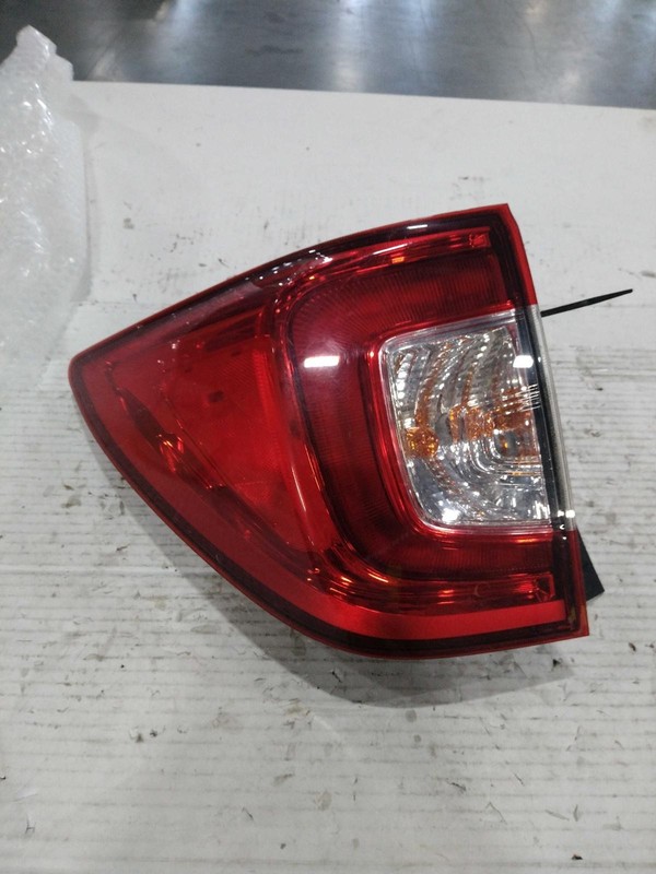 2019 Honda Passport Left Tail Light Assembly Blue OEM 706763 135K Miles