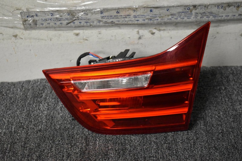 2014-2017 BMW 4 SERIES RIGHT SIDE INNER TAIL LIGHT FACTORY OEM