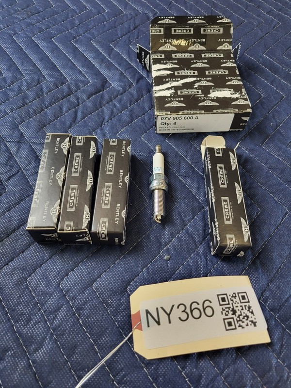 New Oem Bentley Spark Plug SET of 4 for 2011-2020 Mulsanne