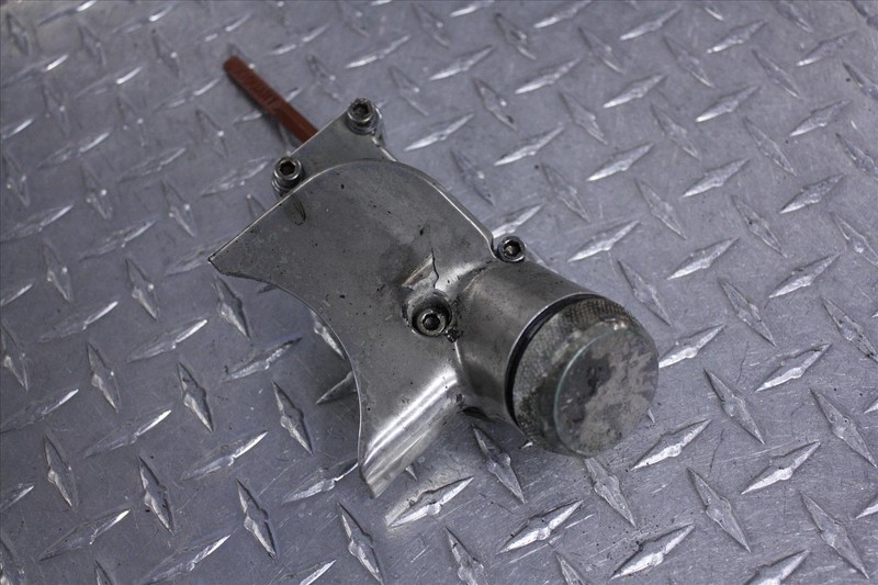 2001 HARLEY DAVIDSON FLTRI TRANSMISSION OIL COVER W/ DIP STICK LEVEL 01