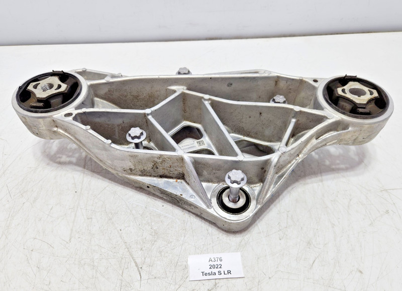 ✅ 2021-2025 OEM Tesla Model S Front Right Passenger Engine Drive Mount Bracket