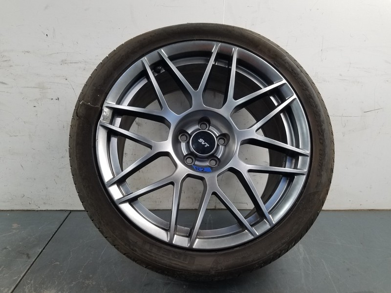 2012 Ford Mustang Shelby GT500 SVT OEM 20" Rear Wheel / Tire #2 #6834 KK1