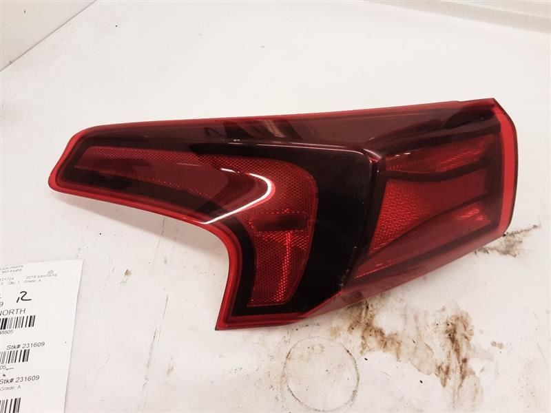 Driver Tail Light SWB Incandescent Fits 19 SANTA FE 3148805