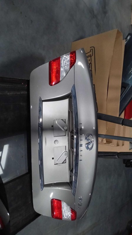 2012 INFINITI M37 OEM Silver Deck Lid Trunk Lid 265401ME5A 140K Miles