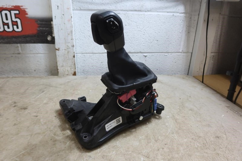 2021-2025 Ford Bronco OEM Automatic Transmission Shifter w/ Knob MB3P-7K004