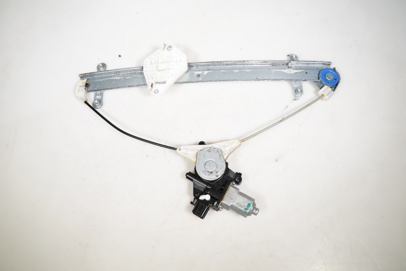 2010-2014 Subaru Legacy Outback 2.5 Right Front OEM Window Regulator Motor C24