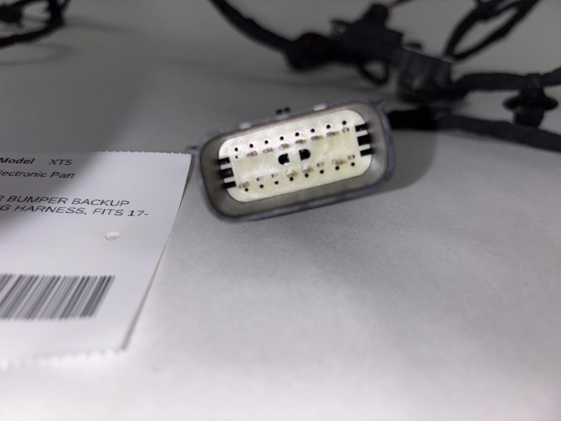 17-'19 CADILLAC XT5 rear parking Sensors W/Wire Harness OEM 1 Year Warranty!