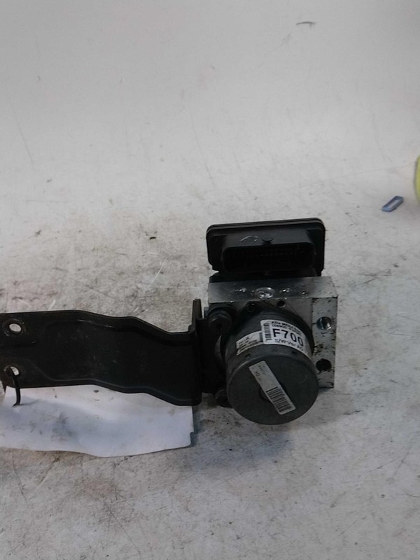 2017 Hyundai Elantra ABS Pump and Motor Assembly, OEM, 71K Miles, Blue