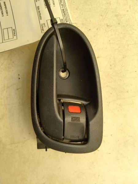 2007 TOYOTA YARIS DRIVER SDIE INTERIOR DOOR HANDLE