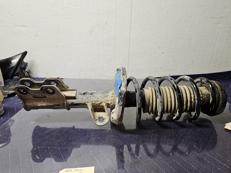 Driver Left Front Strut Assembly FWD Fits 2013-2022 Buick Encore 691812