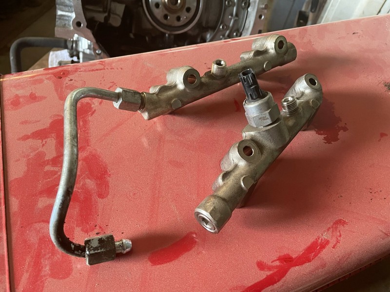TOYOTA FRS SUBARU BRZ 86 OEM 2.0L FA20 FUEL INJECTIONS INJECTOR RAILS - PAIR