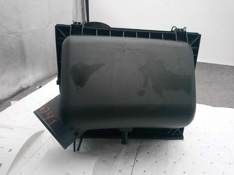 2008 Jeep Liberty Air Cleaner Assembly OEM 3.7L Red 125K Miles 04880266AA