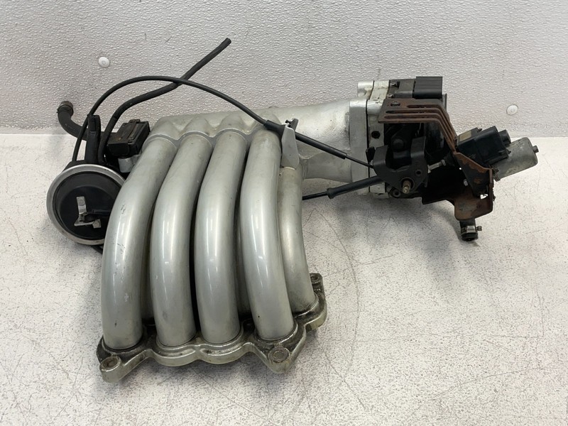 1987-1992 Cadillac Allante Upper Fuel Injection Intake Manifold 4.5L 1601 OEM