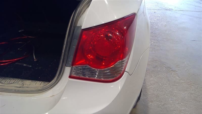Passenger Tail Light VIN P 4th Digit Limited Fits 11-16 CRUZE 3245987