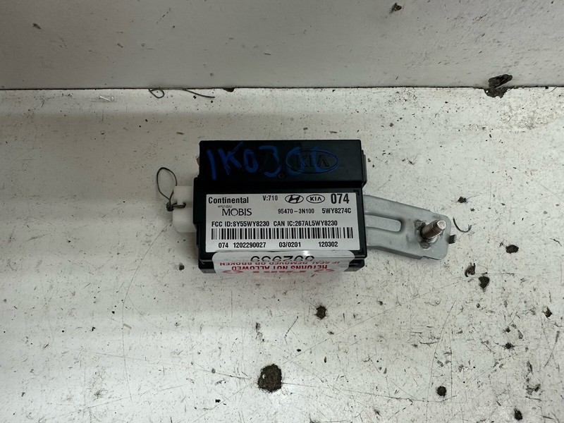 2011-2013 Hyundai Equus Keyless Entry Antenna Receiver Control Module Unit Oem