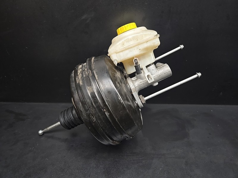 2010 2011 2012 Porsche Panamera OEM Power Brake Booster with Master Cylinder