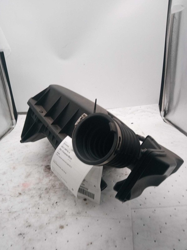 2017 Chevrolet Impala Air Cleaner Assembly OEM 22897041 Used 78k Miles