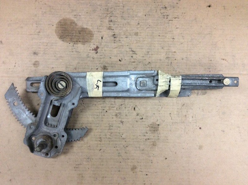 82 83 84 85 Accord 4DR DX Left Front Door Window Manual Regulator Assy Used OEM