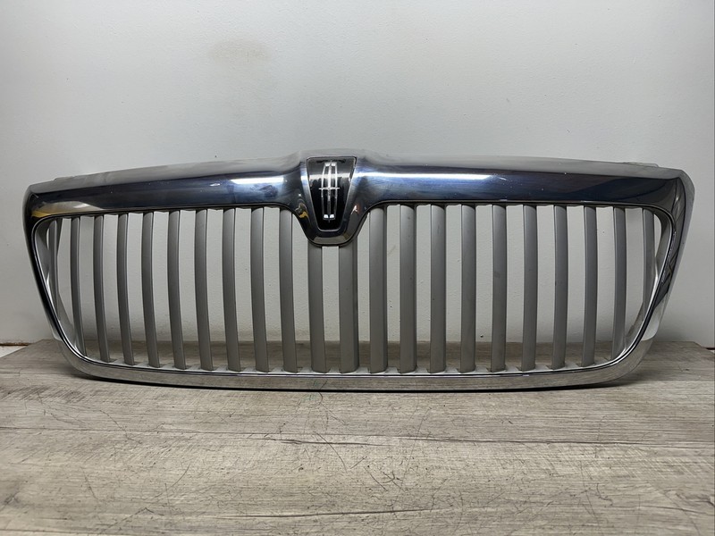 4L7J8200BAW I 2003 - 06 LINCOLN NAVIGATOR CHROME SILVER FRONT UPPER GRILLE OEM