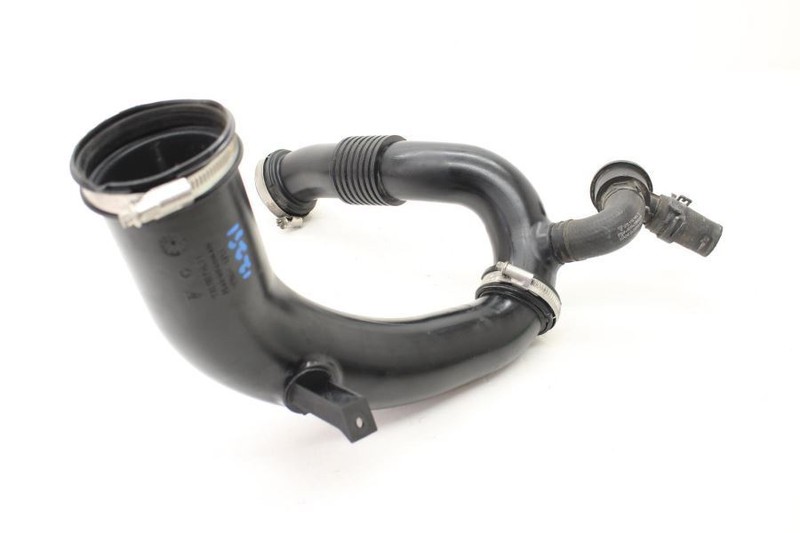 10-16 PANAMERA Turbo AWD Turbocharger Inlet Line 97011015670