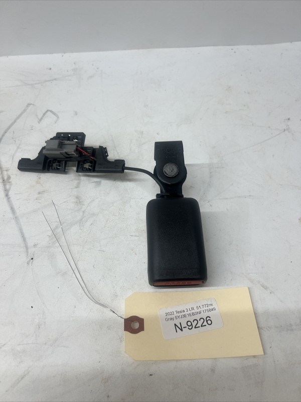 2017-2022 TESLA Model3 Rear Left Driver Side Buckle Seatbelt Seat Belt 9226 B8