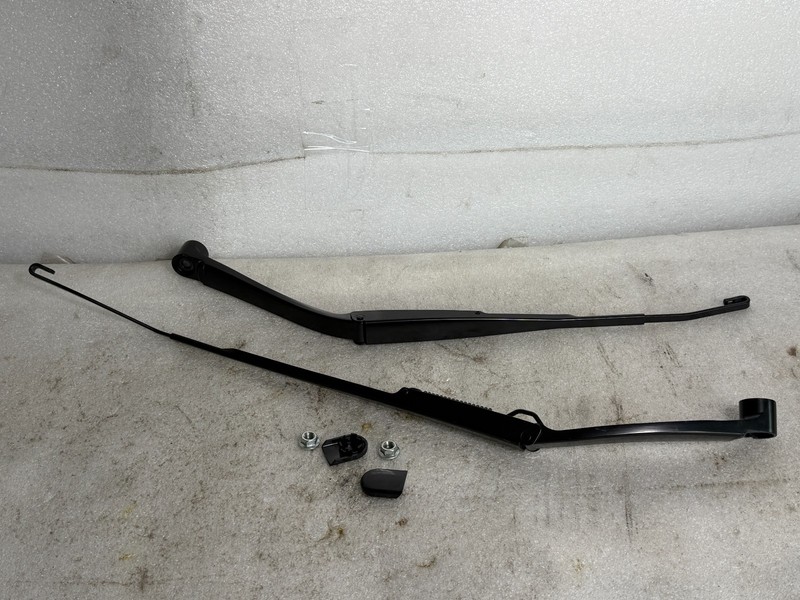2025 NISSAN ALTIMA Front Windshield Wiper Arm Set OEM