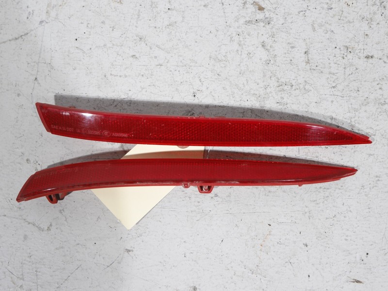 16-19 BMW 750I XDRIVE G12 - REAR LEFT RIGHT BUMPER REFLECTOR 7342949 7342950