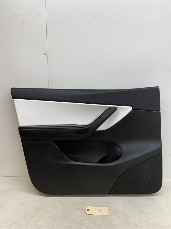 20-21 TESLA MODEL Y FRONT LH LEFT DRIVER INTERIOR DOOR PANEL TRIM COVER 32042 1T