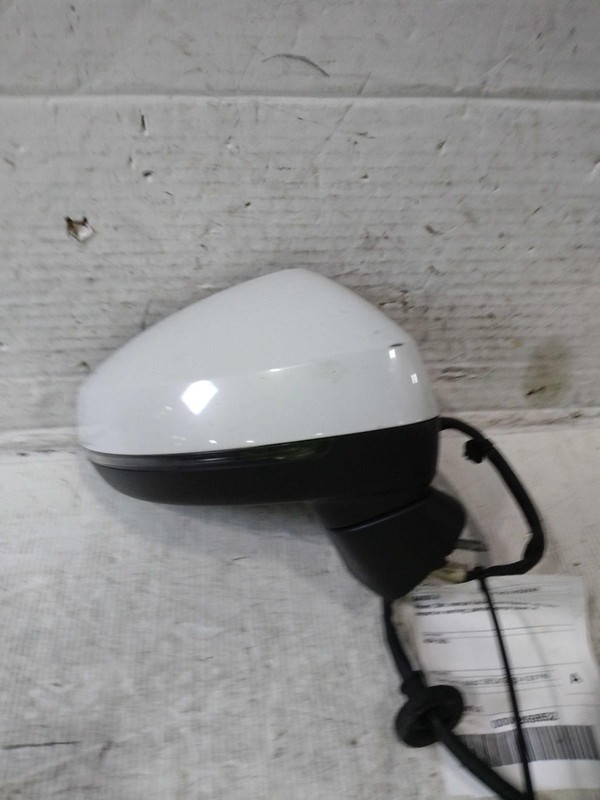Used Right Door Mirror fits: 2016 Audi A3 Power Sdn manual folding non-heated w/