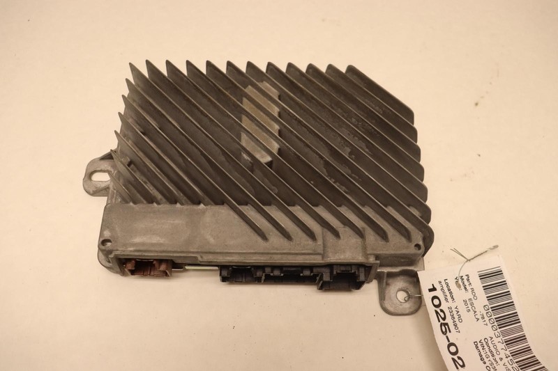 2015-2017 CADILLAC ESCALADE RADIO STEREO SYSTEM AMP AMPLIFIER BOSE OEM
