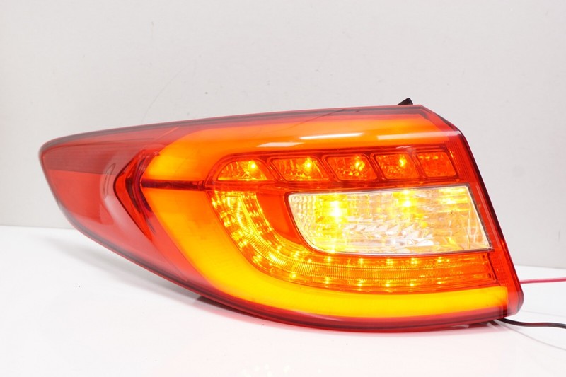 HYUNDAI SONATA Left LH Tail Light Tail Lamp OEM 2015 - 2017