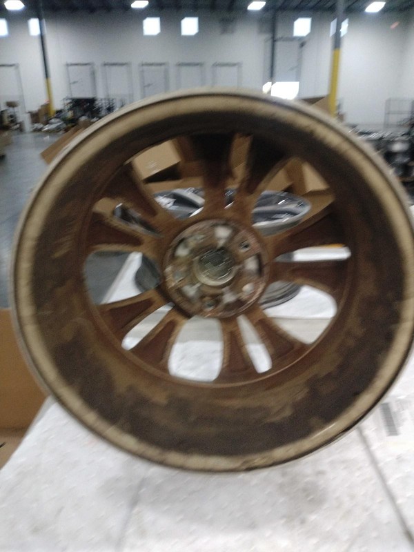 Used Wheel fits: 2015 Kia Soul road alloy 17x6-1/2 w/TPMS Grade B