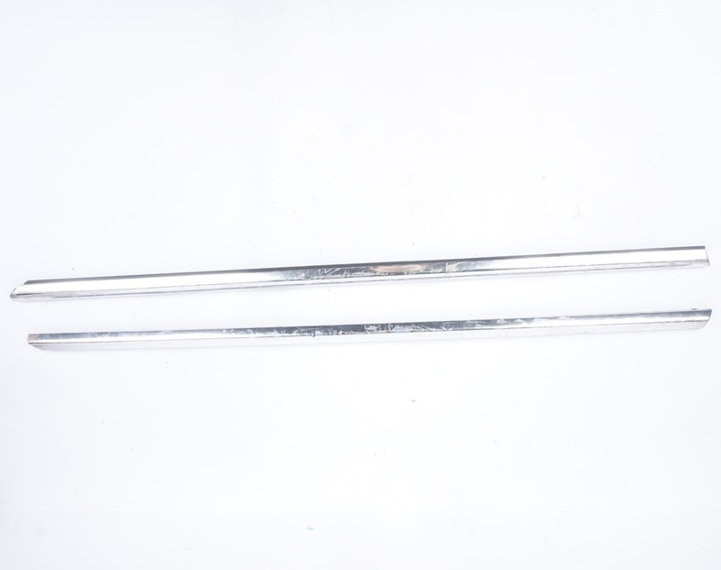 10-13 MERCEDES-BENZ C207 COUPE FRONT LEFT & RIGHT DOOR CHROME MOLDING