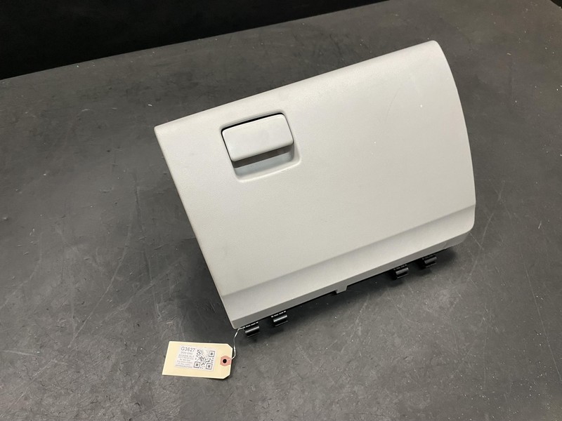 Glove Box Door 2020 GMC Acadia 84504777 2019 2021 2022 2023 X