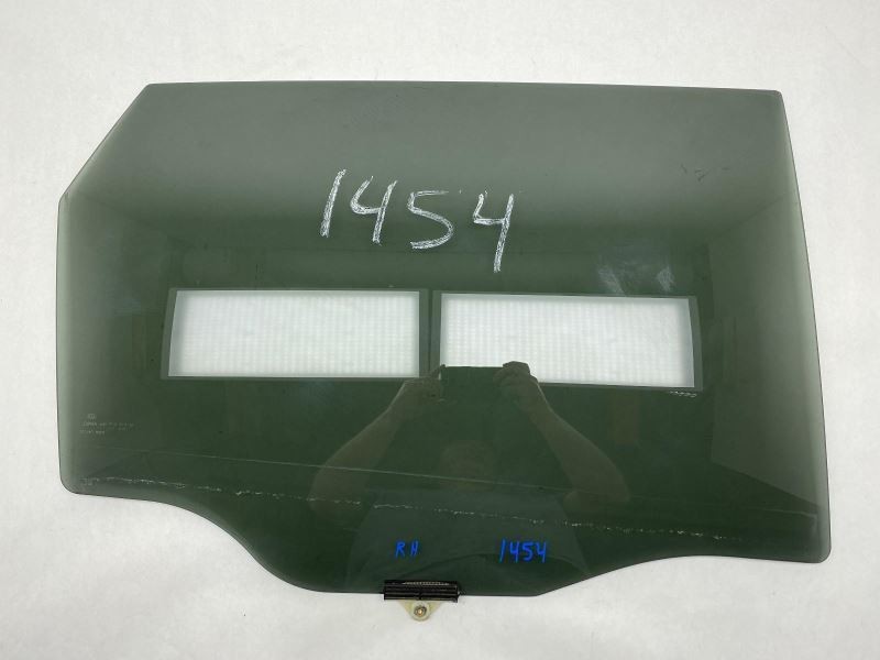 Right Rear Door Window Glass Fits 2011-2015 Kia Sorento 80885 ***NO SHIPPING***