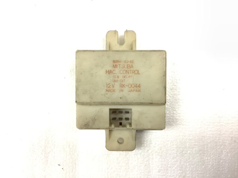 86-89 Accord DX Relay Assy Delay A/C HVAC Climate Control Box Unit Used OEM