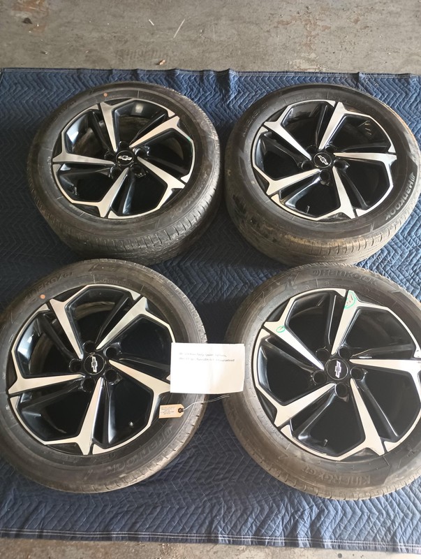 2021-2023 CHEVROLET TRAILBLAZER SET Wheel Rim 18" w Tire 225/55R 18x7.5 OEM